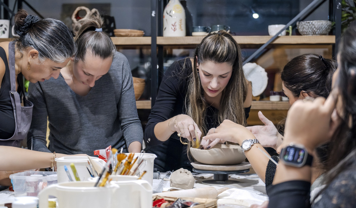 How to Structure Pottery Classes Throughout the Year: Cadence, Formats, and What Works Best